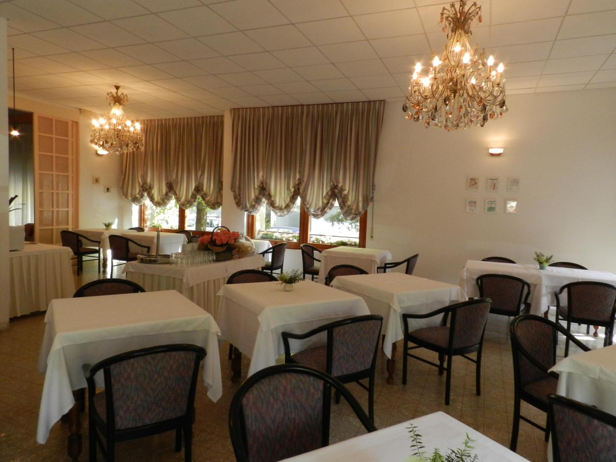 Park Hotel Albisola Superiore Εξωτερικό φωτογραφία