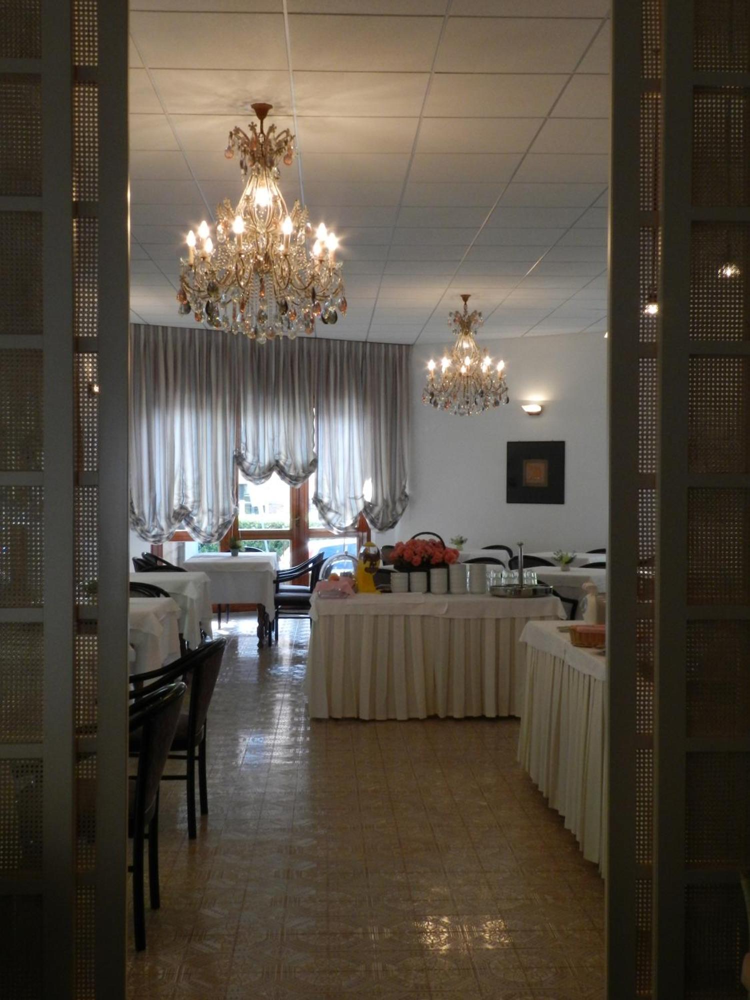 Park Hotel Albisola Superiore Εξωτερικό φωτογραφία