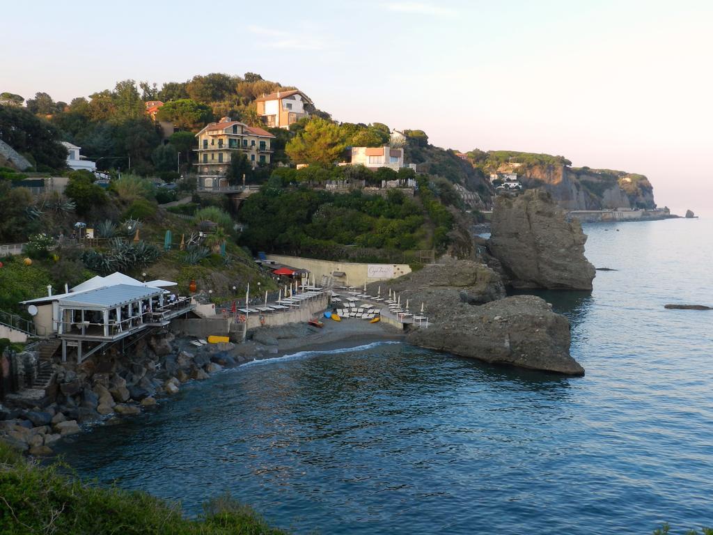 Park Hotel Albisola Superiore Εξωτερικό φωτογραφία